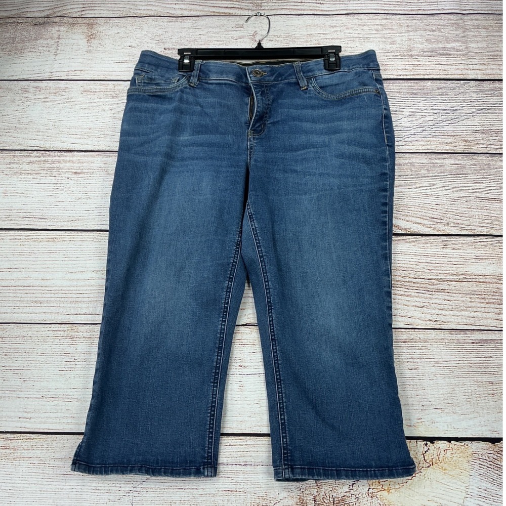 Liz Claiborne Capri Mid Rise Stretch Denim Side Slits Jeans 14 Blue PreLoved